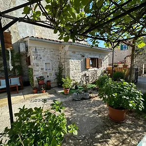 Affittacamere Casa Borgo, Bale